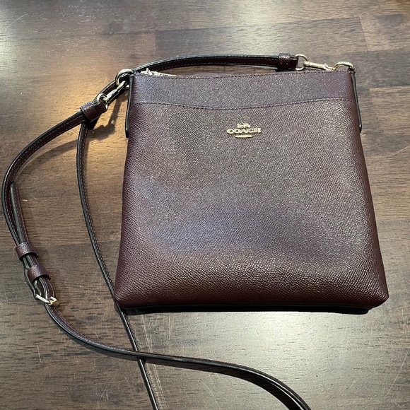Coach Crossbody Kitt Messenger Oxblood - Picture 1 of 4